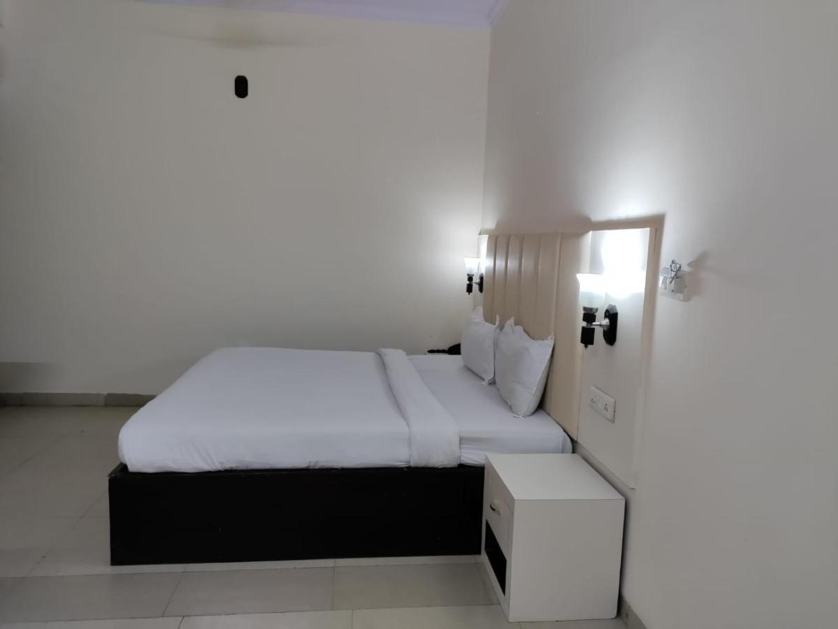 Tulip Palm Hotel Jaipur Eksteriør billede