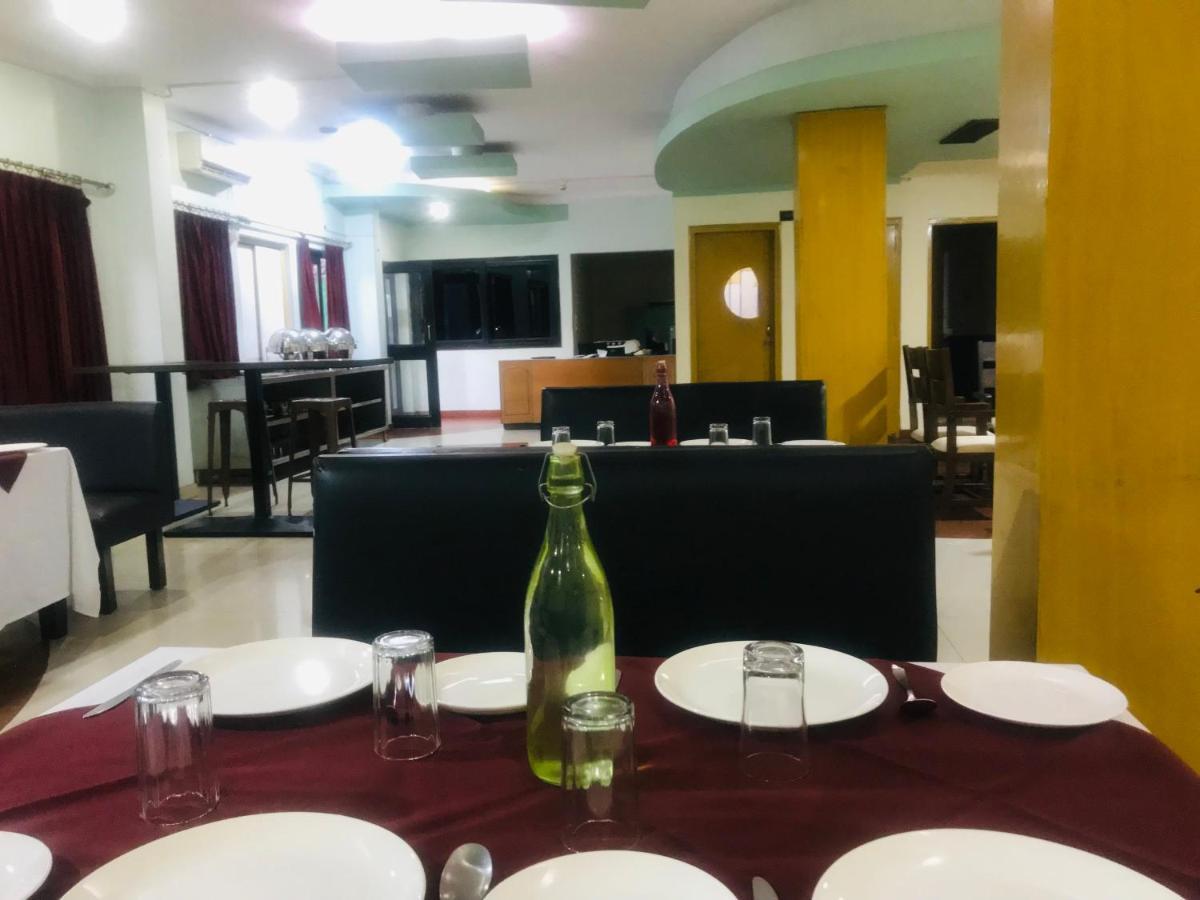 Tulip Palm Hotel Jaipur Eksteriør billede