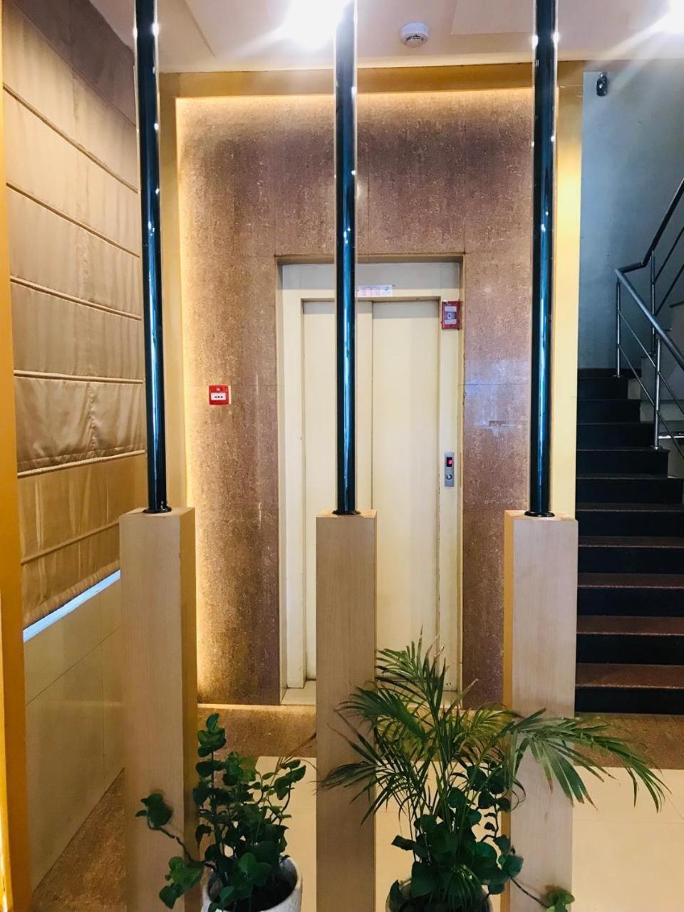 Tulip Palm Hotel Jaipur Eksteriør billede